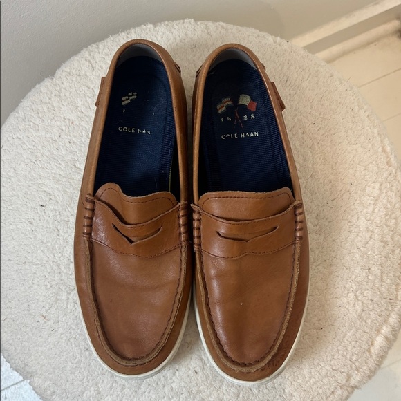 Cole Haan Men\'s Brown Leather Penny Loafers with White Sole size 10M. main image 4